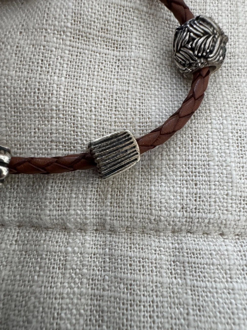 Silver bible Pandora charm - Picture 2 of 3